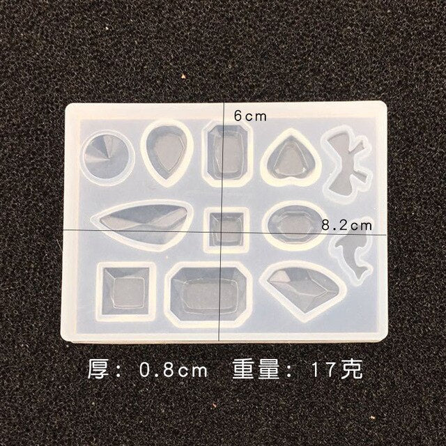 A variety of heart-shaped round oval rectangular silicone stud molds Mixed jewelry epoxy resin molds DIY jewelry making tools