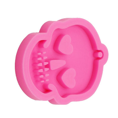 Pink Silicone Mold Pendant Skull Keychain Mould Chocolate Biscuit Fudge Mould Aromatherapy Plaster Car Hanging DIY Tool